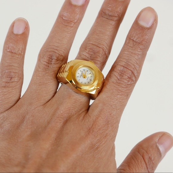 (SOLD) Vintage DIGITS Gold Plated Ring Watch - Picture 4 of 6